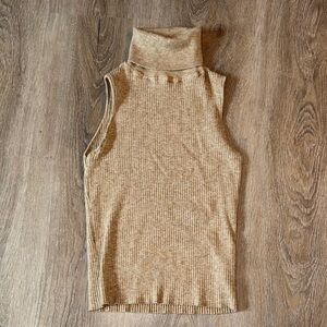 Urban daizy- Sleeveless Ribbed Turtleneck Top - Tan- size m/l